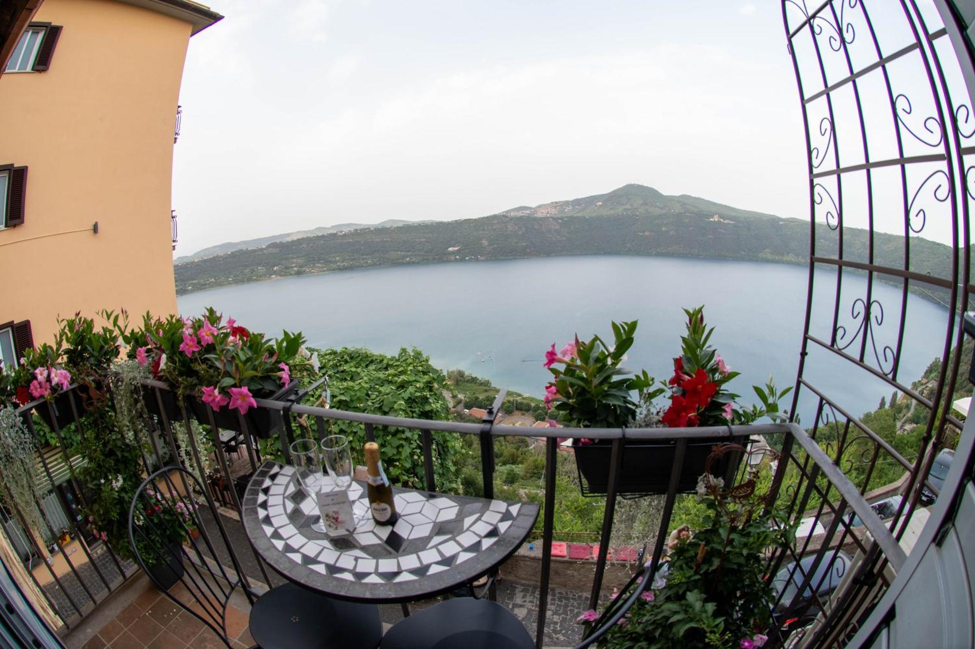 B&B Carpe Diem Vista Lago Castel Gandolfo Exteriér fotografie